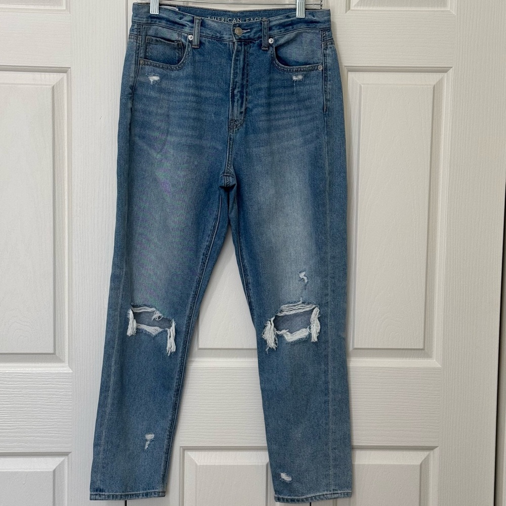 American Eagle Mom Jean Womens 8 Regular High Rise Distressed Medium Wash Ripped